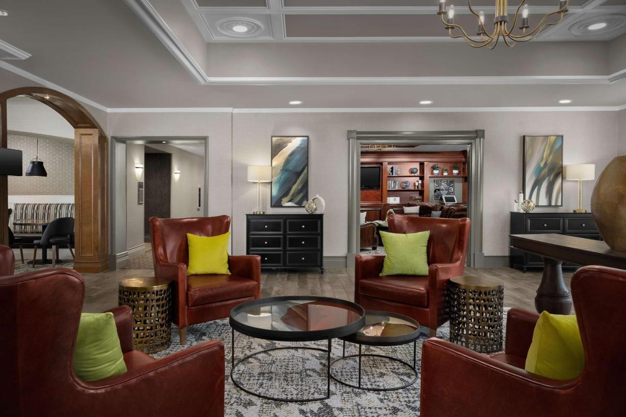 Hotel Homewood By Hilton At The Waterfront